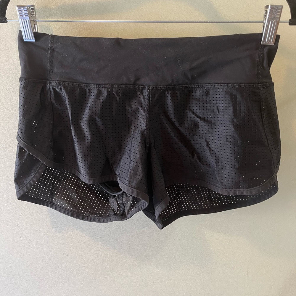 Lululemon perforated short size 4